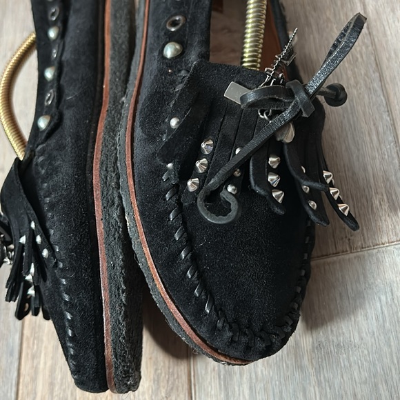 Coach Roccasin Slip On Black Studded Fringe Suede size 8.5 B EUR 39 - Picture 12 of 16